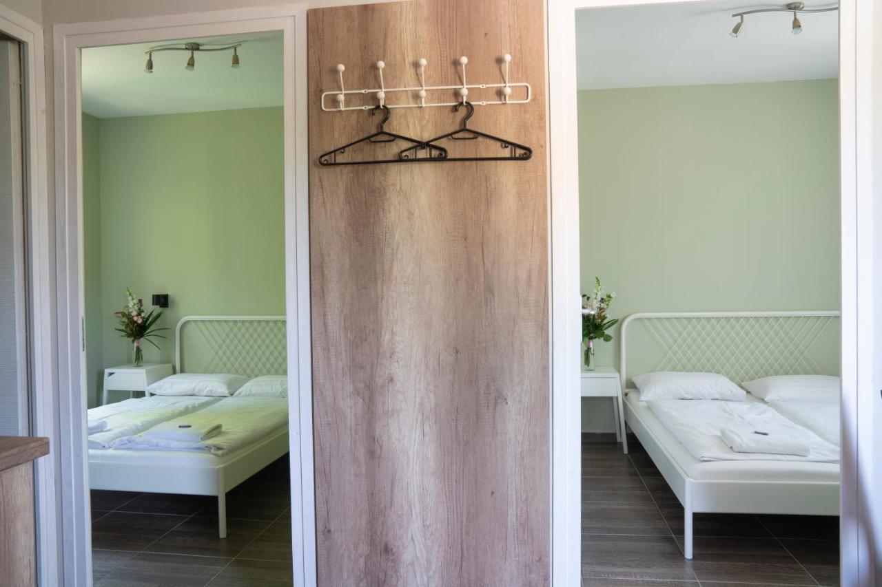 Tulipan Apartman Eger Ngoại thất bức ảnh