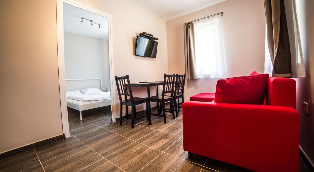 Tulipan Apartman Eger Ngoại thất bức ảnh
